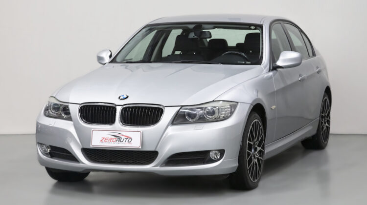 BMW 320i 2.0 16V – Impecável