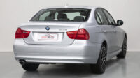 BMW 320i 2.0 16V – Impecável